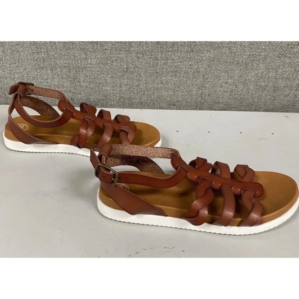 Wonder Nation Girls‎ Brown Sandals 11 Comfort Footbed Buckle Snap Strap NWOT